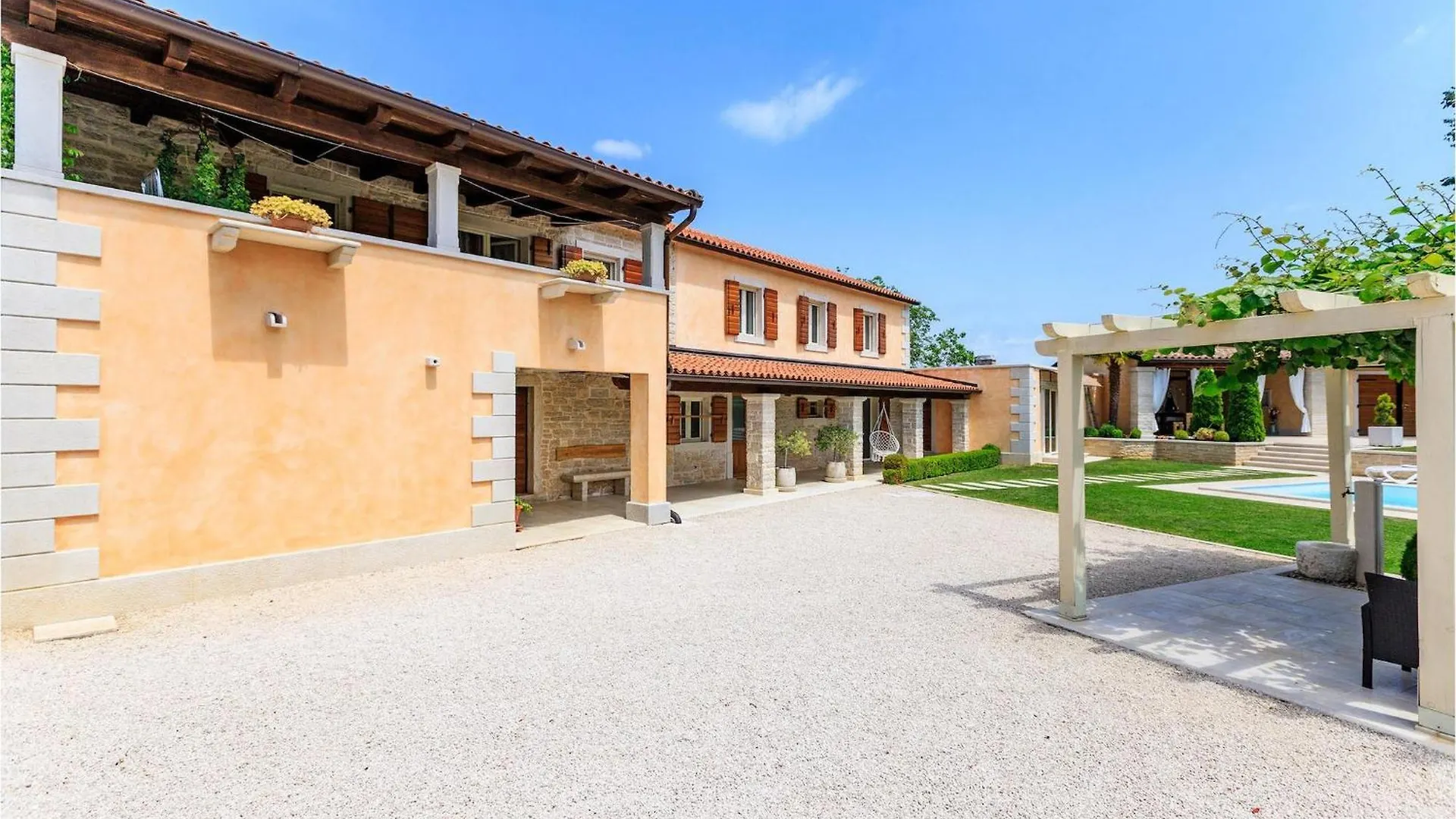 Villa Viscum Vela Traba Semesterbostad