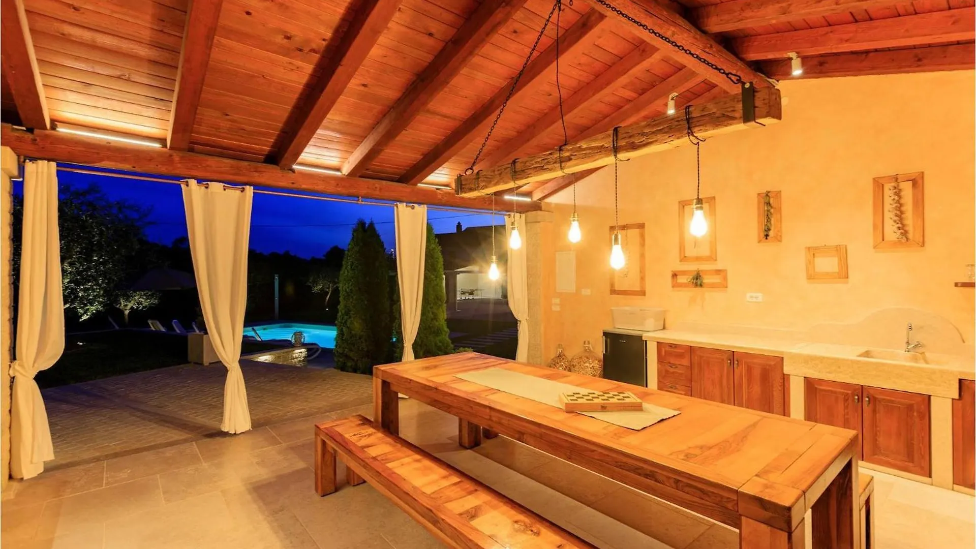 Villa Viscum Vela Traba بيت للعطل