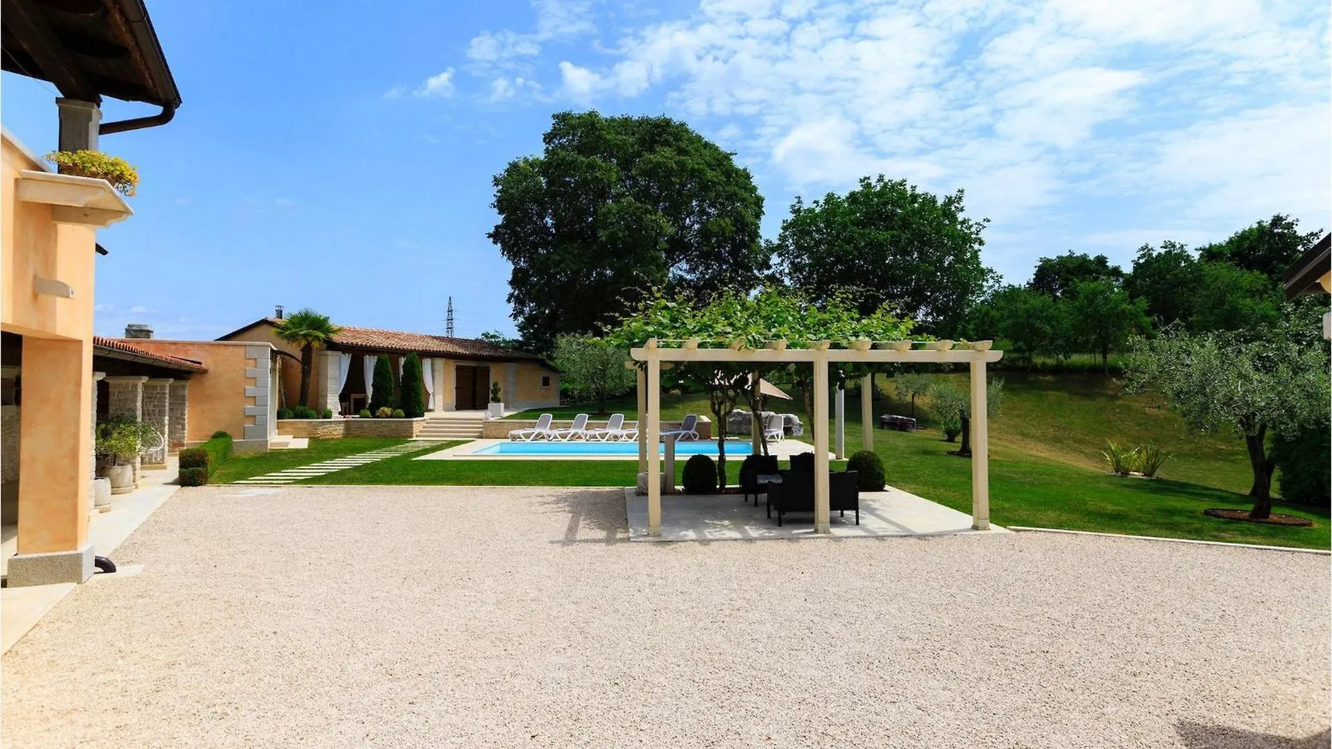 Villa Viscum Vela Traba
