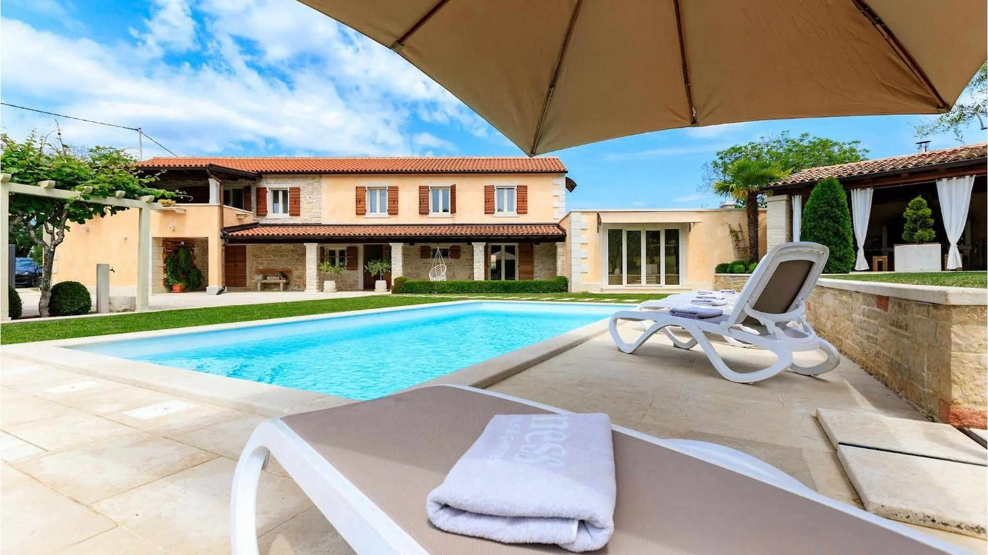 Semesterbostad Villa Viscum Vela Traba Kroatien